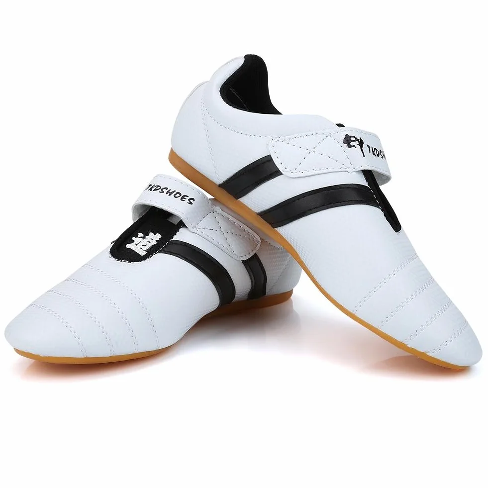 Taekwondo Chaussures Arts Martiaux Trainning Chaussures Sneaker Boxe Karaté Kung Fu Tai Chi Chaussures Rayures Sneakers pour Hommes Femmes