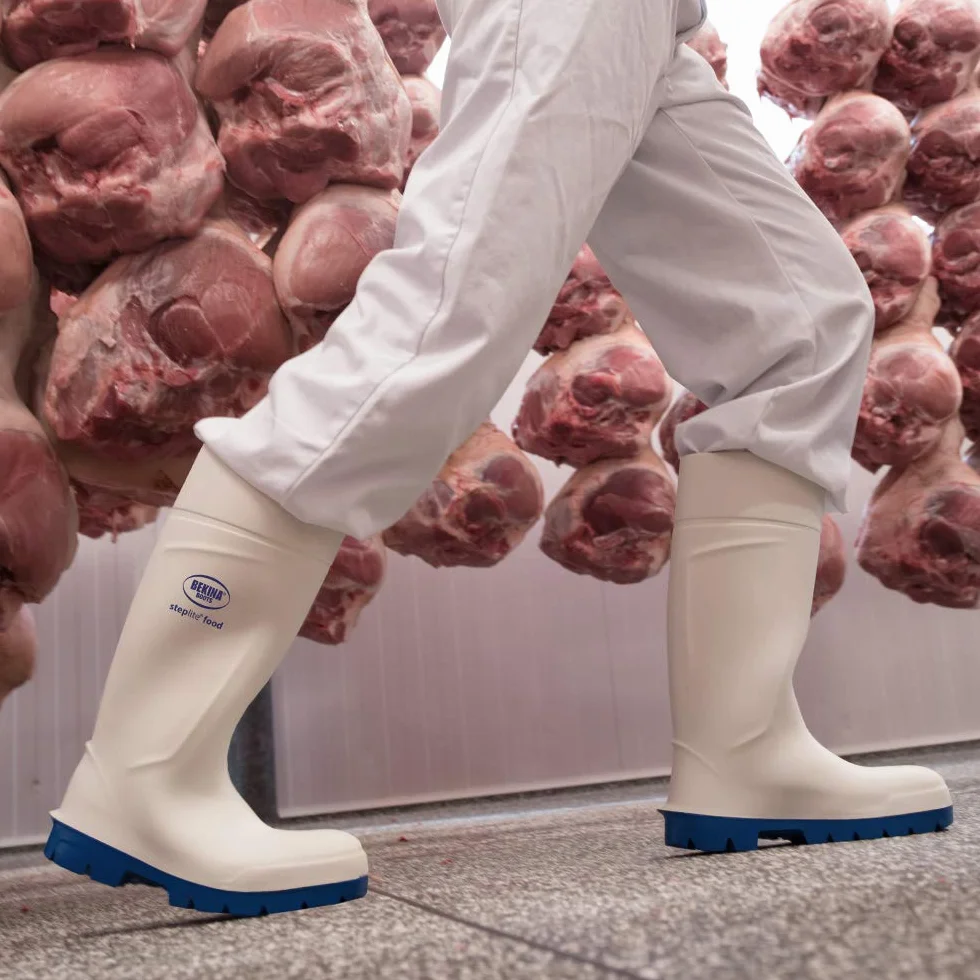 Bekina Bottes de sécurité avec Embout de sécurité pour l'industrie Alimentaire, Facile à désinfecter, y Compris la Semelle intérieure pour Les Pieds Chauds et secs, Confort, Blanc, EU 45