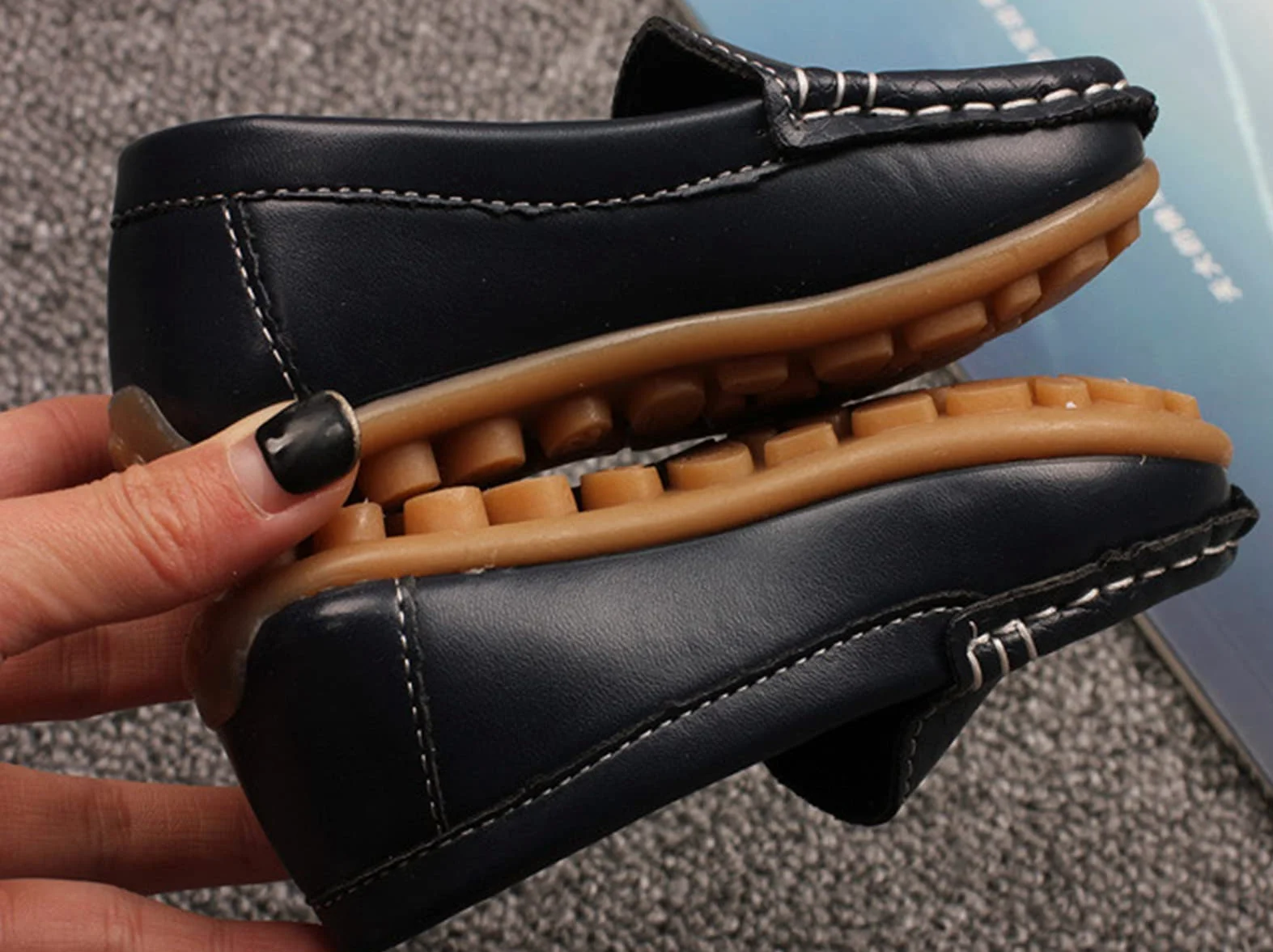 Mocassins pour Enfant Cuir Bateau Chaussures Garçon Mode Oxford Chaussures Fille Décontracté Confortable Mocassin Plates Loafers, Bleu foncé 36 EU